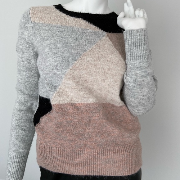 Cozy Small Sweater - Picture 6 of 9